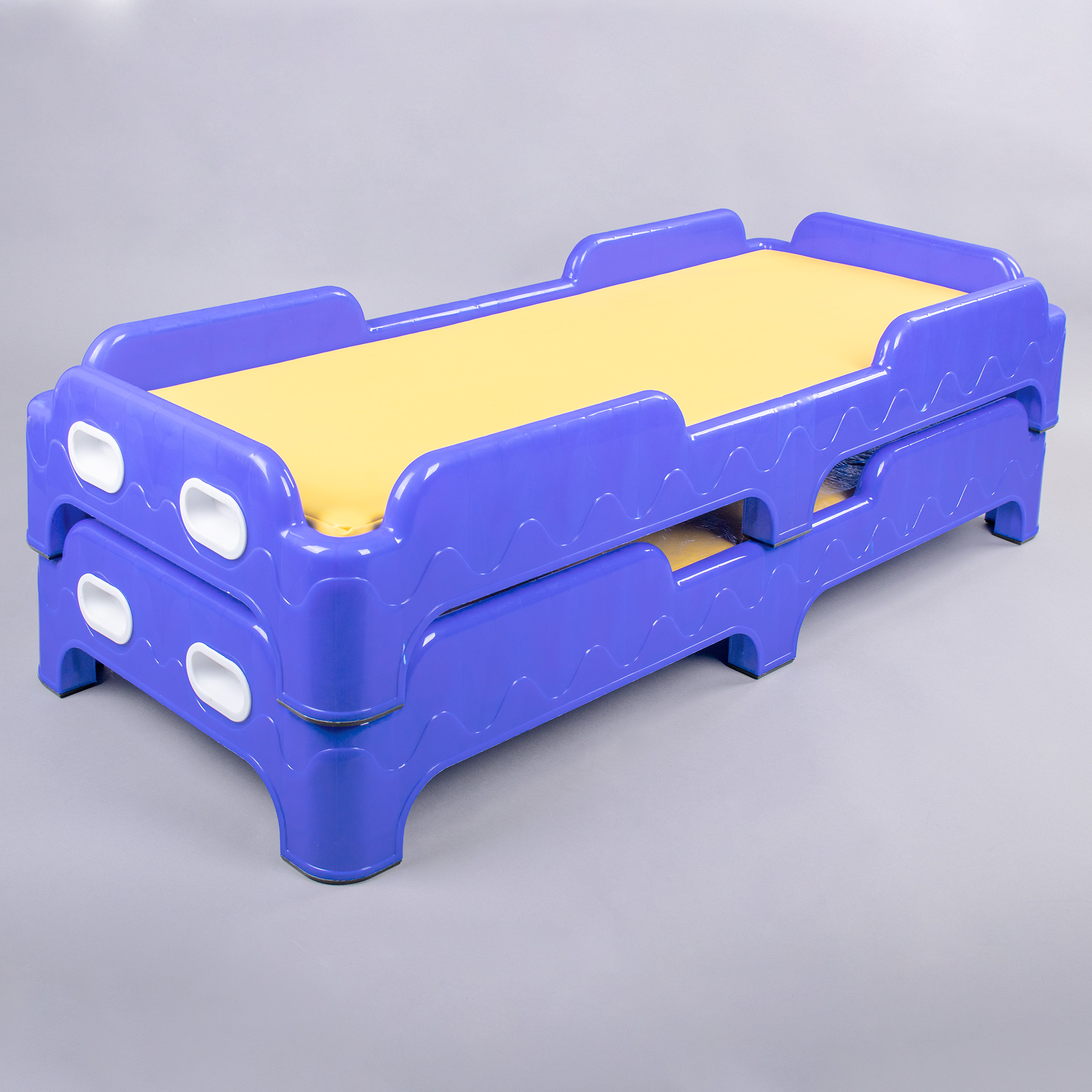 KINDERGARTEN BED WITH MAT