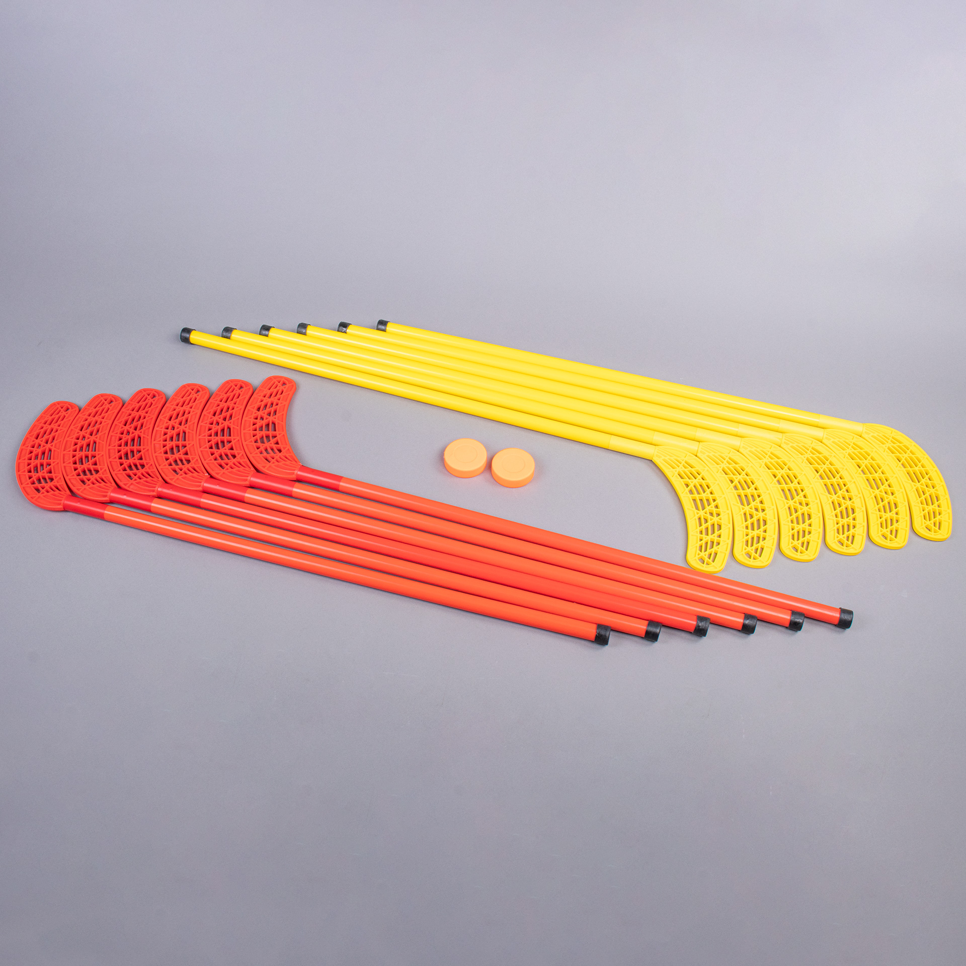HOCKEY KIT 12 PVC STICKS WITH 2 DISCS