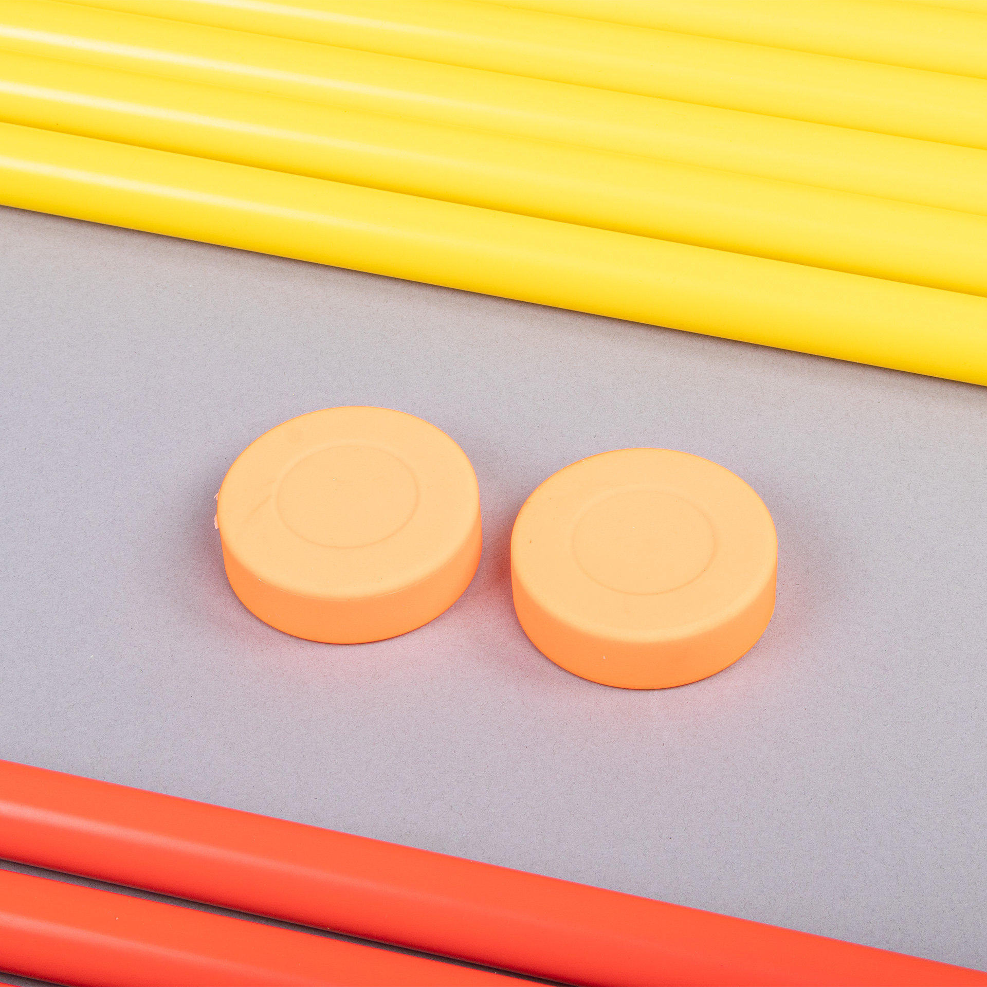 HOCKEY KIT 12 PVC STICKS WITH 2 DISCS
