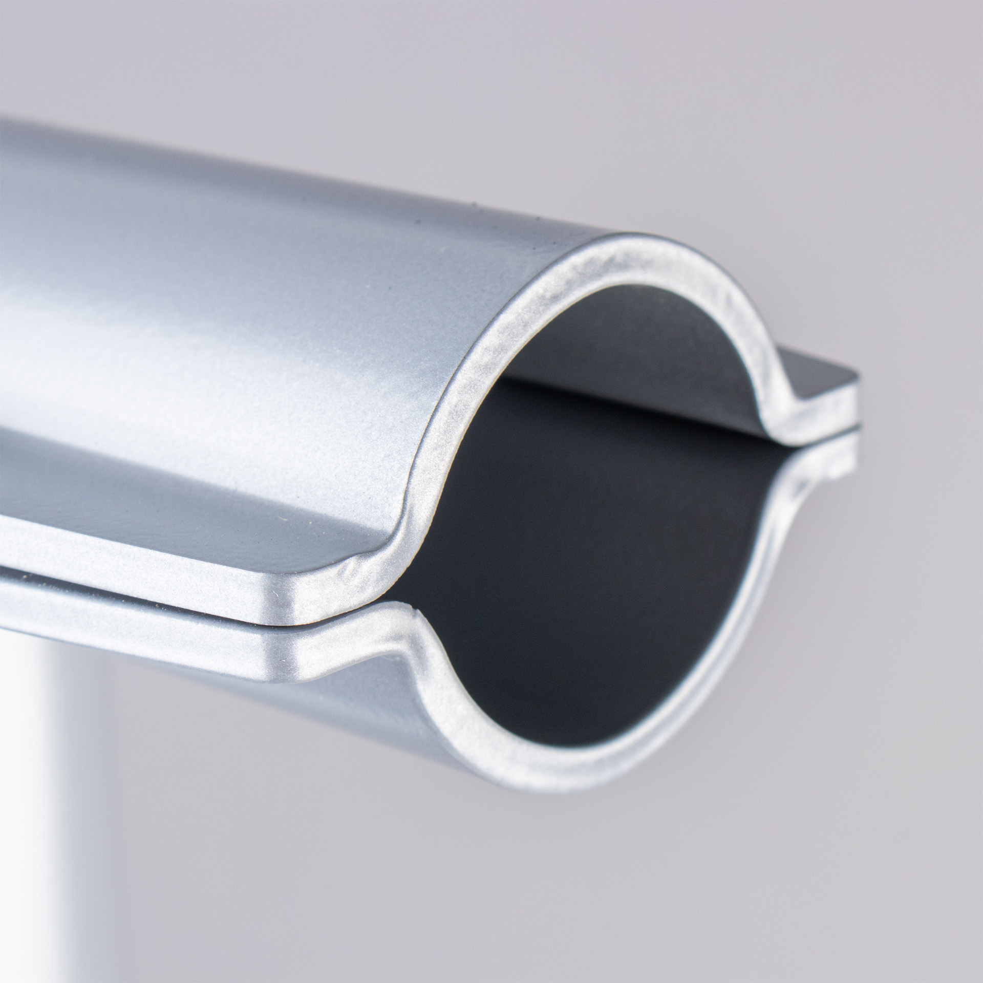 AVANT FIX SOLO FIXED BALLET BAR PLUM