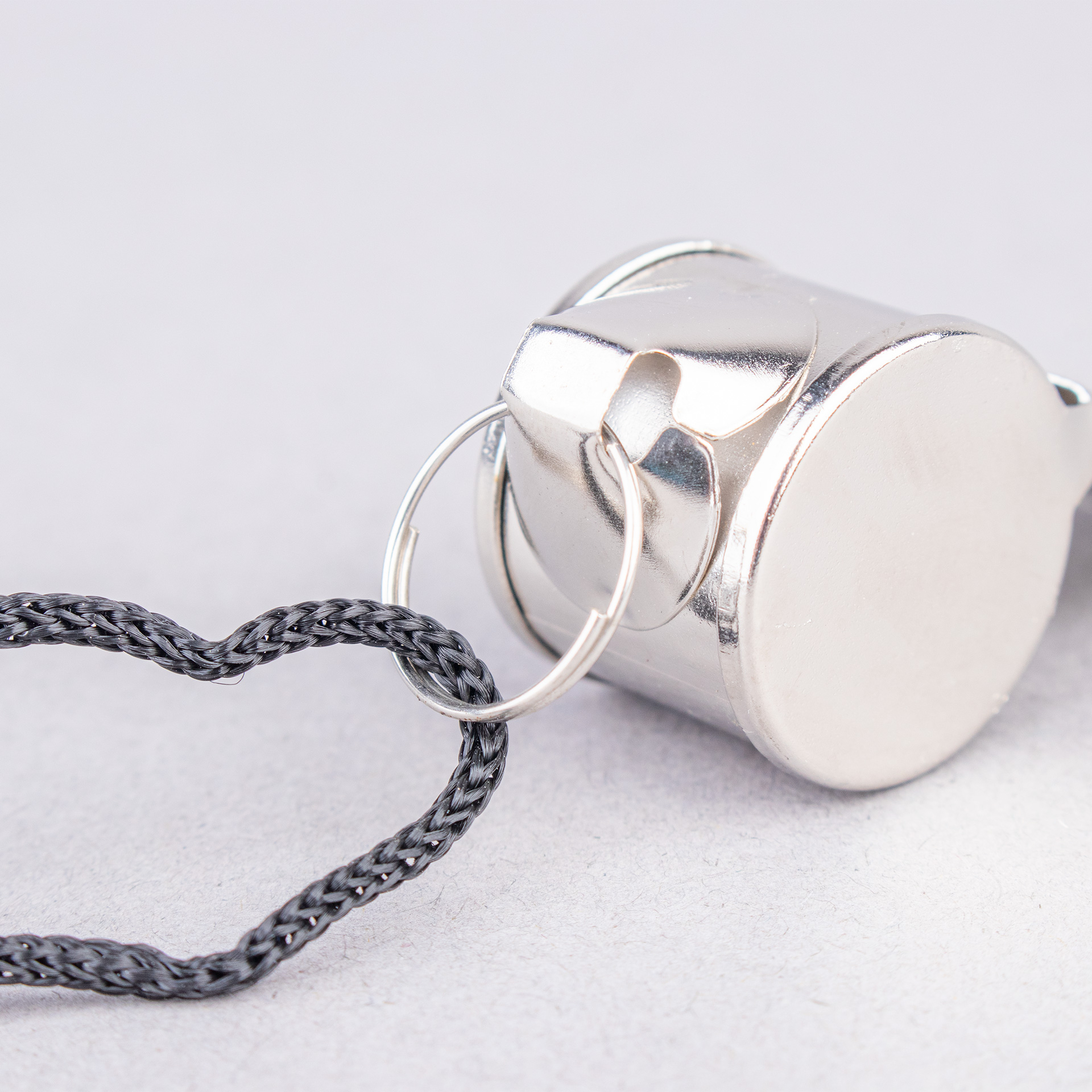 METALLIC WHISTLE