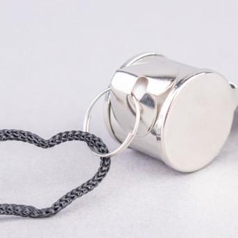 METALLIC WHISTLE