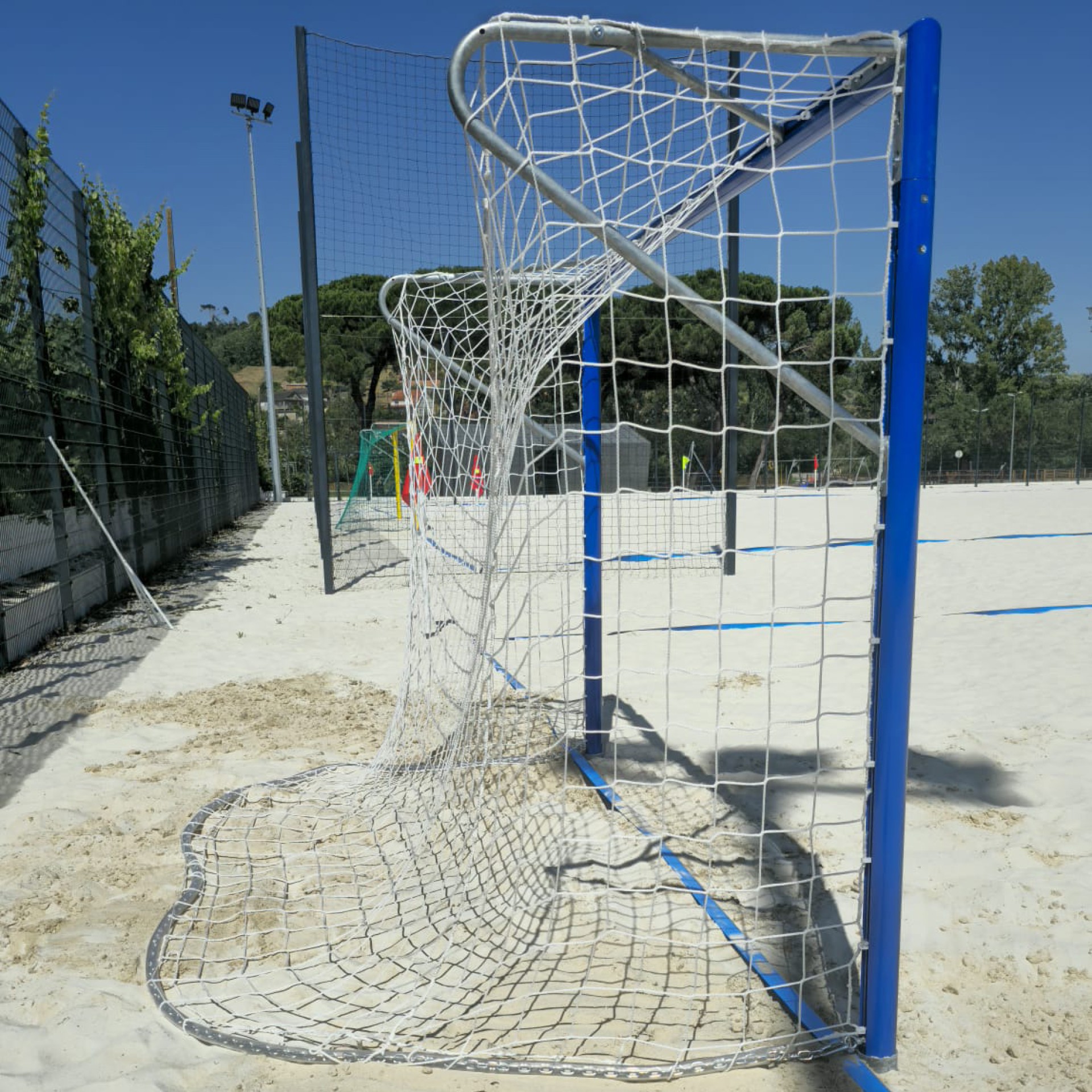 ROUND ALUMINUM BEACH HANDBALL GOAL