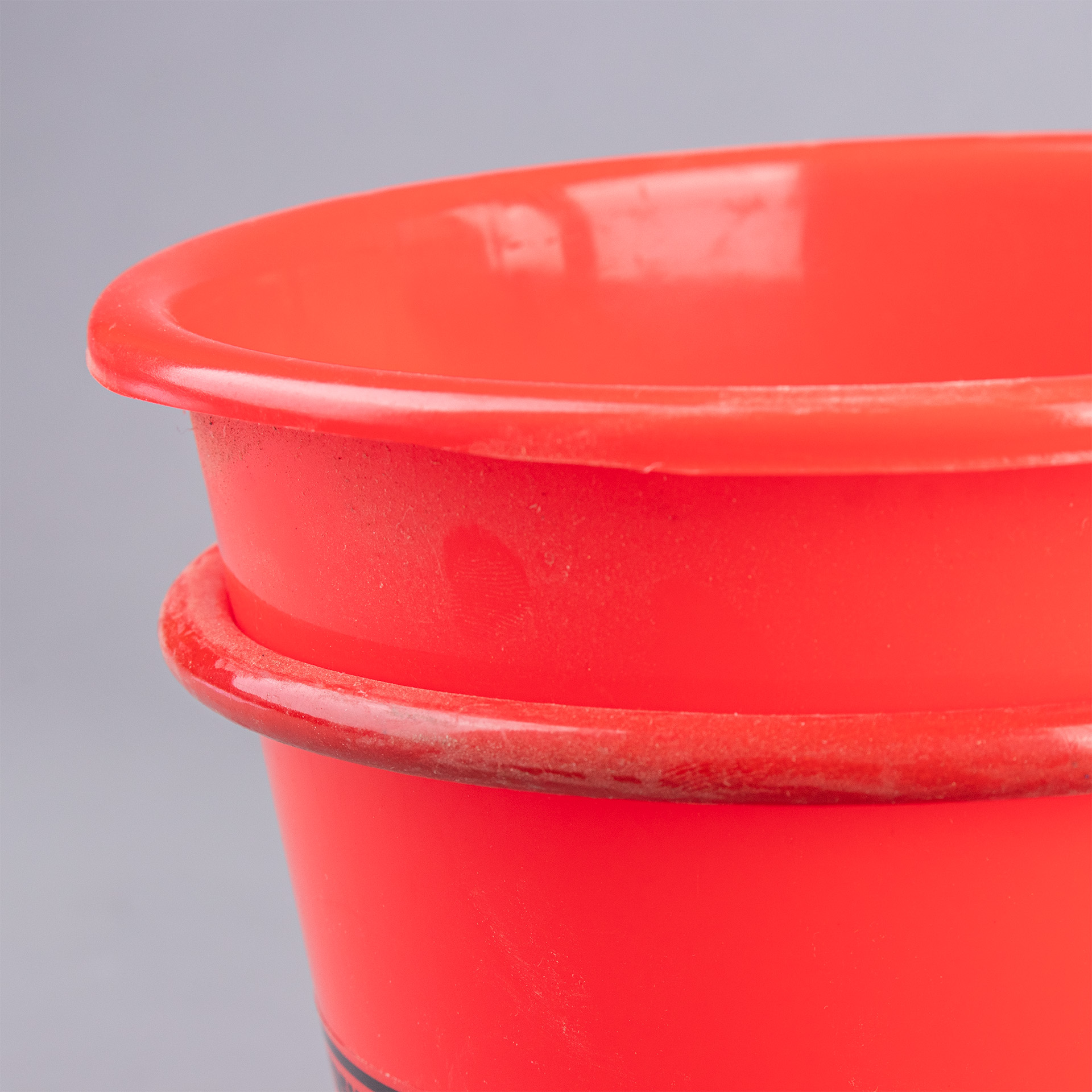TABLE TENNIS BALLS BUCKET